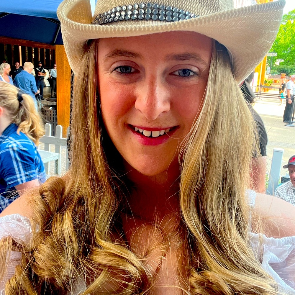 Meet your Posher, Kaily